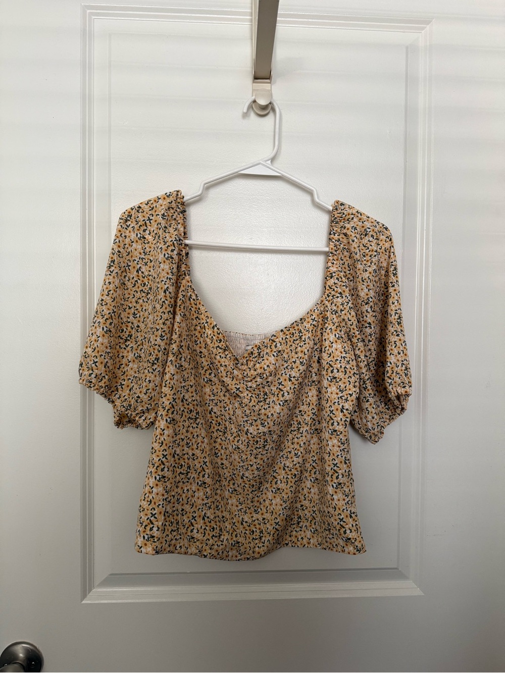 Abercrombie & Fitch Yellow Floral Sweetheart-Neck Puff Sleeve Top
